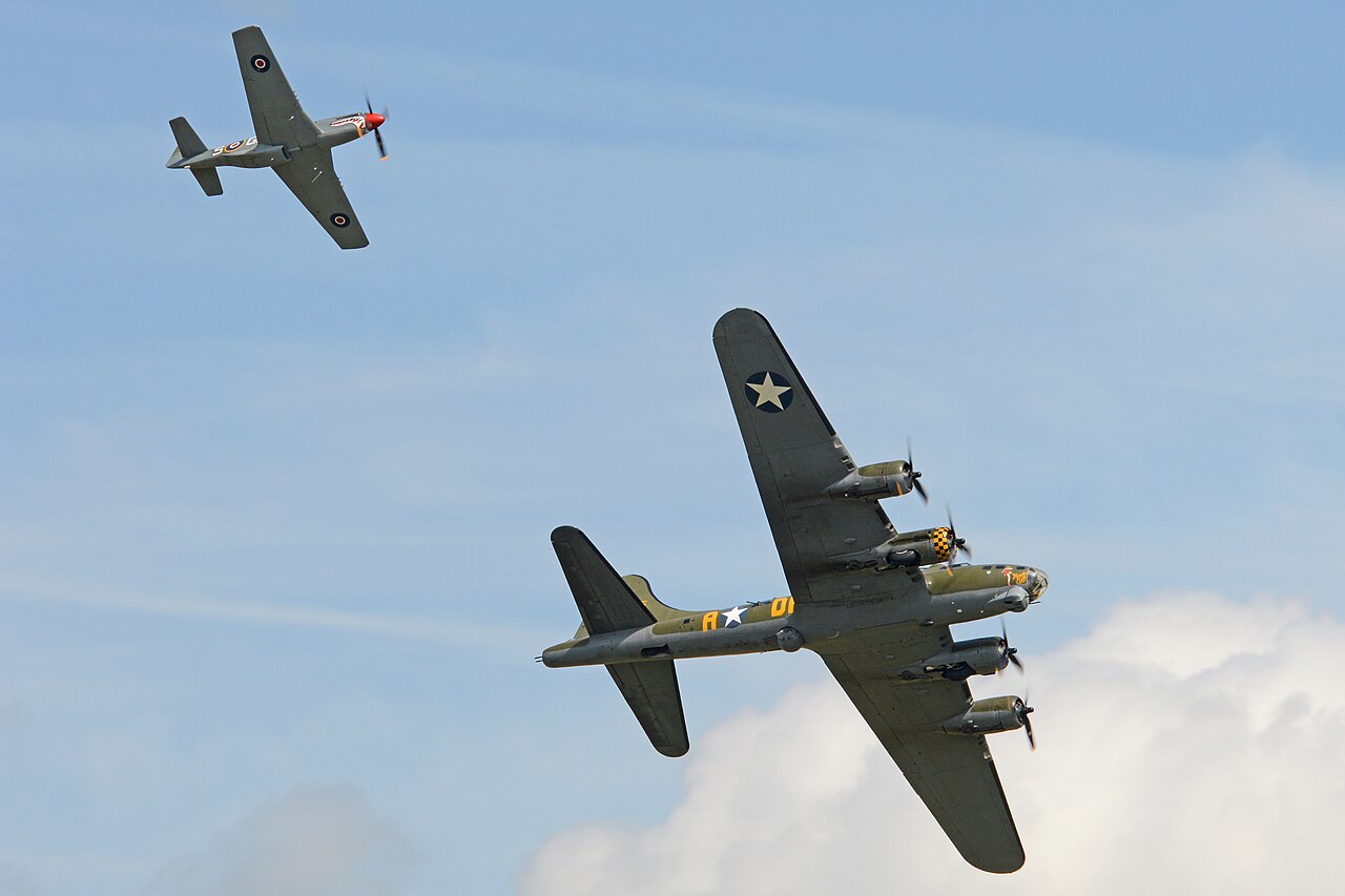 Duxford Summer Air Show: aircraft at the show