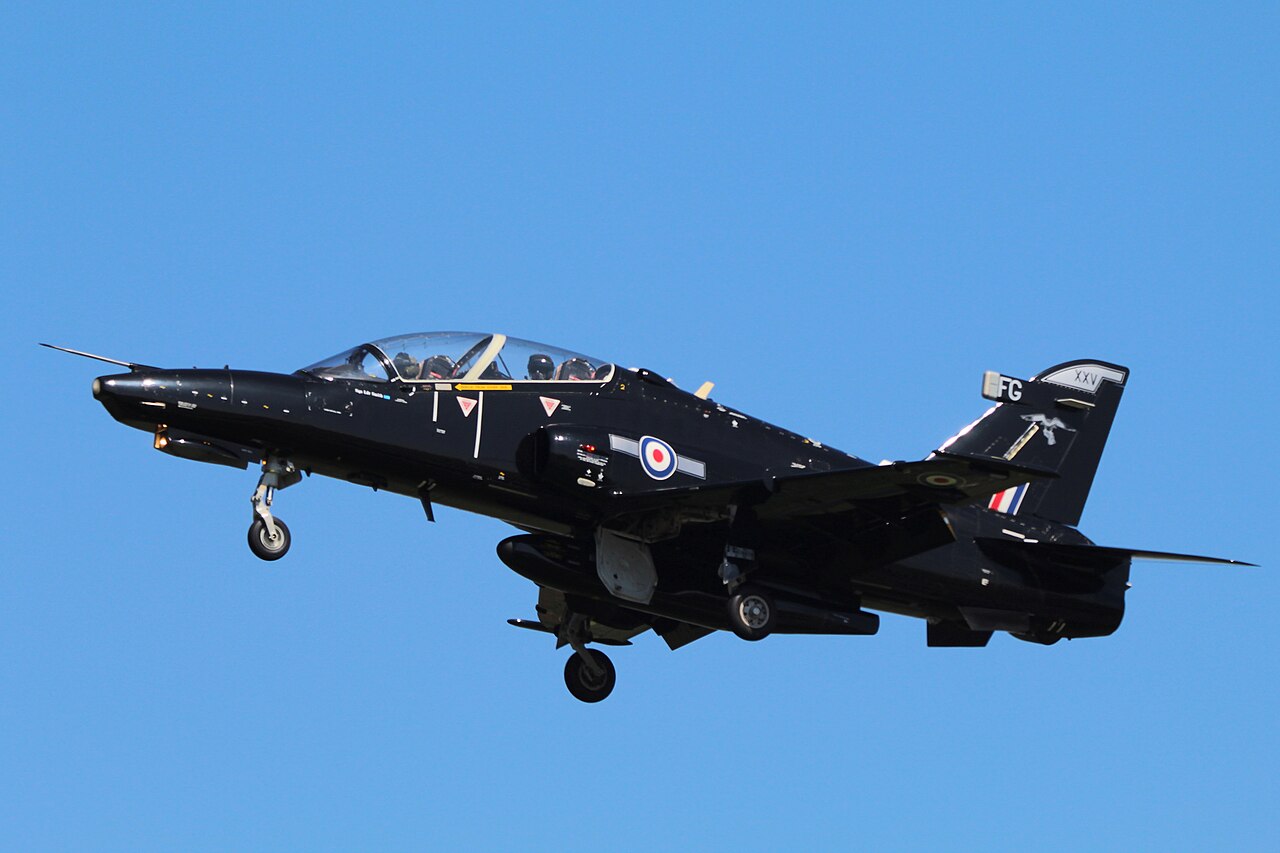 RAF Hawk T2 ZK031 on approach to RAF Valley